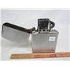 Image 2 : LARGE ZIPPO STYLE LIGHTER WORKING