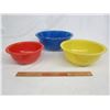 Image 2 : PYREX 3 COLOR 3 BOWL SET NO DAMAGE