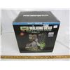 Image 1 : WALKING DEAD COMPLETE SEASON 4 LIMITED EDITION SET WITH ZOMBIE BUST AND BOX