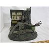 Image 3 : WALKING DEAD COMPLETE SEASON 4 LIMITED EDITION SET WITH ZOMBIE BUST AND BOX
