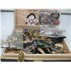 Image 2 : COSTUME JEWELRY LOT - FULL CIGAR BOX