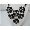 Image 2 : COSTUME JEWELLRY - BLACK STONE IN SILVER TONE SETTING NECKLACE