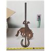 Image 2 : IRON PAPER TOWEL HOLDER COWBOY