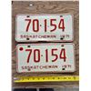 Image 1 : PAIR 1974 SASKATCHEWAN LICENSE PLATES