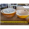 Image 1 : 3 X VINTAGE PYREX MIXING BOWLS