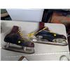 Image 1 : SIZE 11 MENS VINTAGE HOCKEY SKATES