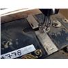 Image 3 : VINATGE SEWING MACHINE