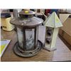Image 1 : 2 BIRD FEEDERS
