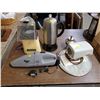 Image 1 : LOT OF VINTAGE APPLIANCES