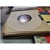 Image 2 : LARGE LOT OF 78 RPM RECORDS IN ALBUMS
