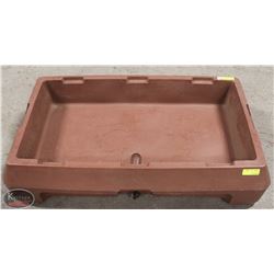 CAMBRO ICE WELL