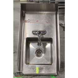 S/S HIGH-WALL / SPLASHGUARD PERSONAL SINK