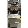 Image 1 : FRYMASTER COMMERCIAL DUAL-BASKET DEEPFRYER