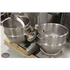 Image 5 : HOBART 80 QUART COMMERCIAL DOUGH MIXER