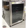 Image 1 : MAGIC CHEF WINE CHILLER W/ DIGITAL TEMP. CONTROL