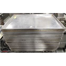 STACK OF APPROX 35 FULL SIZE BUN PANS