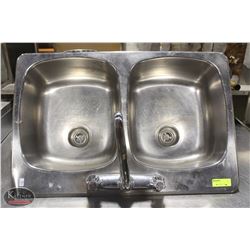 2-WELL DROP-IN SINK W/ FAUCET. 31.5"X21.5"