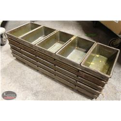 GROUP OF FIVE CHICAGO METALLIC BREAD / LOAF PANS