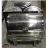 Image 1 : GROUP OF 4 S/S CHAFING DISHES W/ ROLLBACK LIDS