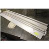 Image 1 : GROUP OF FIVE 4' ALUMINUM ORDER RAILS