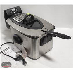 BLACK + DECKER COUNTER TOP DEEP FRYER
