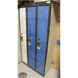 BANK OF 3 FULL SIZED LOCKERS * DAMAGE ALONG BASE