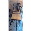 Image 1 : LOT OF 7 LIGHT WOOD SWIVEL BAR HEIGHT CHAIRS