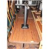 Image 1 : SIX 4' RESTAURANT DINING TABLES