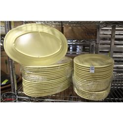 LOT OF APPROX . 40 MISTRAL MELAMINE OVAL SERVING