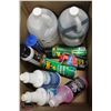 Image 1 : BOX OF ASSORTED CLEANING SUPPLIES