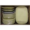 Image 1 : BOX OF APPROX 55 MELAMINE SERVING TRAYS 13"X9"