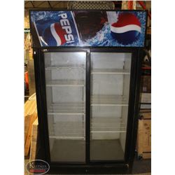 QBD SLIDING GLASS DOOR DISPLAY COOLER W/ SIGN