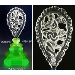 CZECH VASELINE GLASS PERFUME BOTTLE CHERUBS #1305809