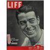 Image 1 : Joe DiMaggio Signed Magazine