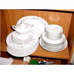 35 Pc Set Valmont China Debonaire #1306156