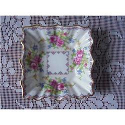 PRETTY ROYAL ALBERT DISH - PETIT POINT #1312200