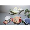 Image 3 : Unique Coffee and Teapot with 4 Teacups and Saucers