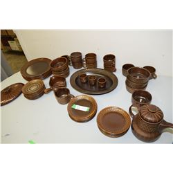 Wedgewood Pennine China Set w some chips