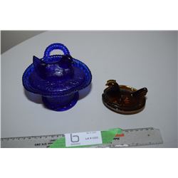 Chicken on a nest Blue and Amber w chips