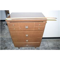 Chest of Drawers (Damage)