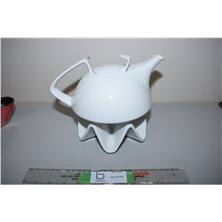 White Teapot and Trivet