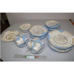 8 Piece Setting of Copeland Spode China Buttercup Design
