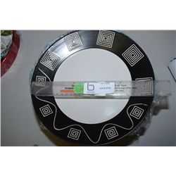 8 Dinner Plates (Patterned)