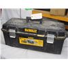 Image 1 : Dewalt Plastic Tool Box 28"