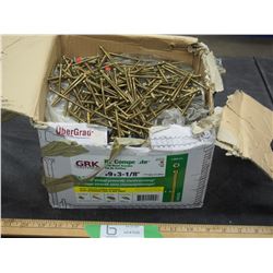 Reverse thread decking framing finishing screws