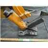 Image 2 : Bostitch flooring nailer
