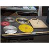 Image 1 : (5) Saw blades 6.5" to 12" with holder
