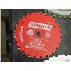 Image 4 : (5) Saw blades 6.5" to 12" with holder