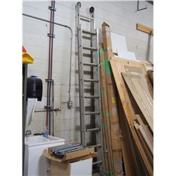 9 Ft Aluminum Extendable Ladder ( Extends to 18ft )