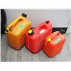 Image 1 : 3 GASOLINE CANS